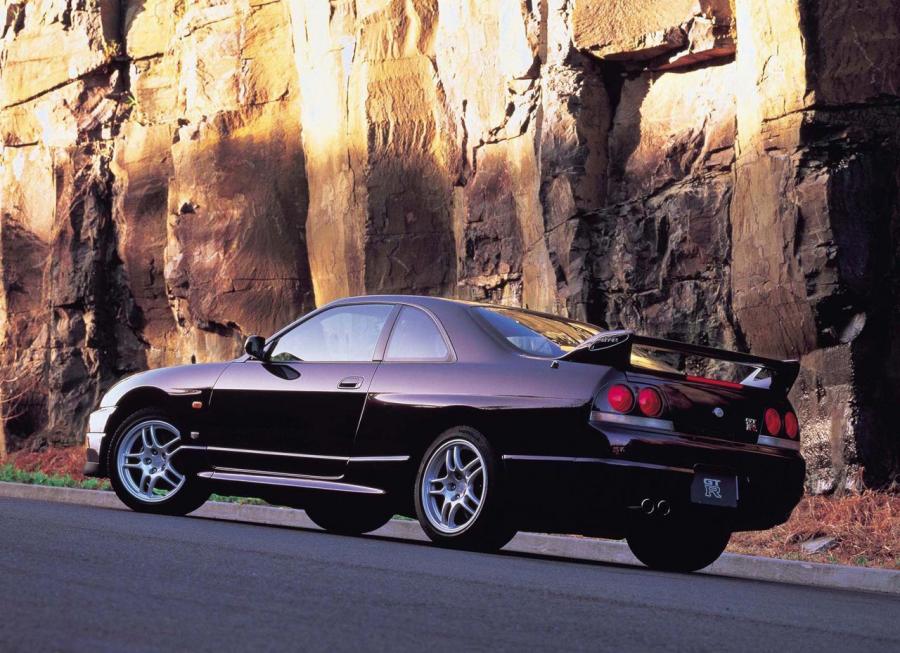  Nissan Skyline GT-R 1995 года  (фото 4 из 4)